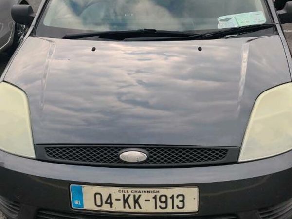 Ford Fiesta Hatchback, Petrol, 2004, Grey