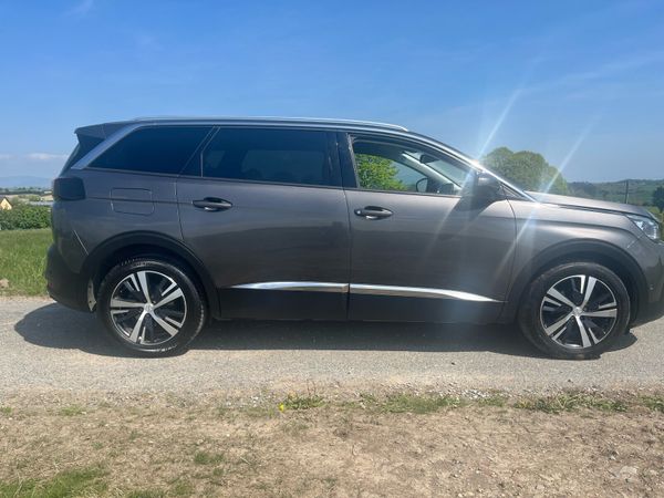 Peugeot 5008 MPV, Diesel, 2019, Grey