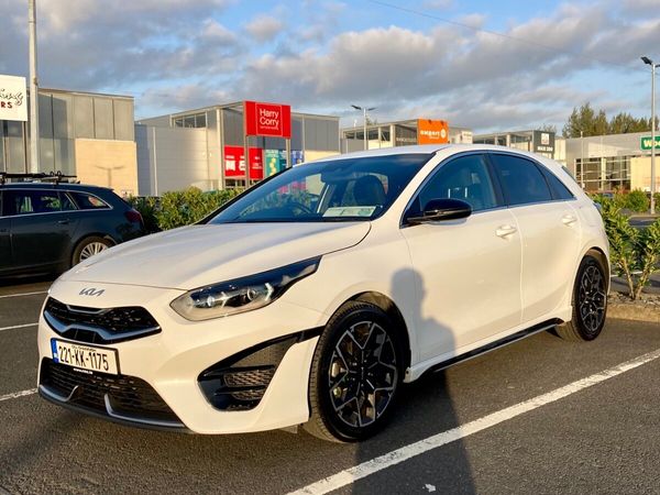 Kia Ceed Hatchback, Petrol, 2022, White