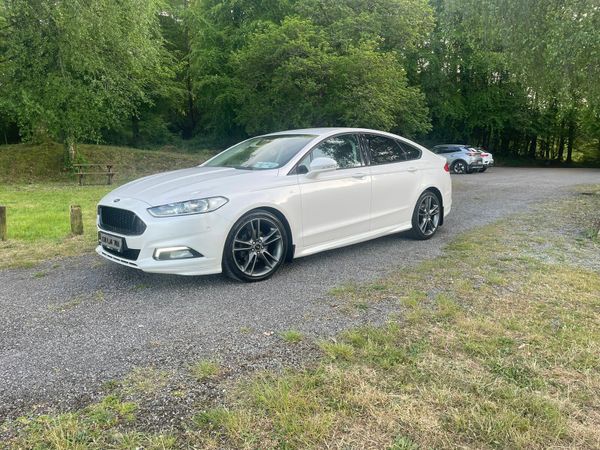 Ford Mondeo Hatchback, Diesel, 2017, White