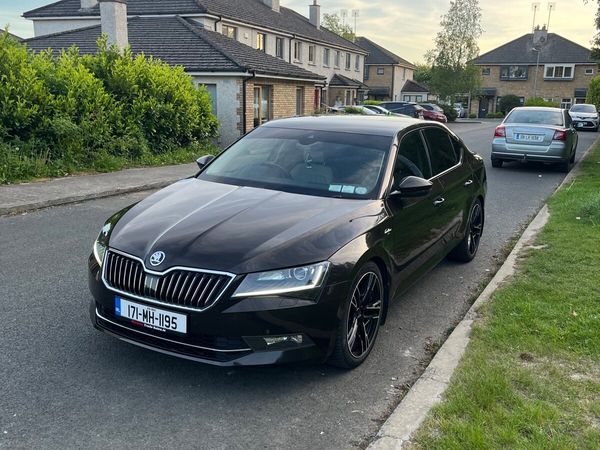 Skoda Superb Saloon, Diesel, 2017, Brown