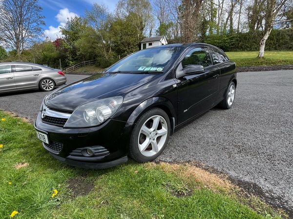 Opel Astra Hatchback, Petrol, 2007, Black