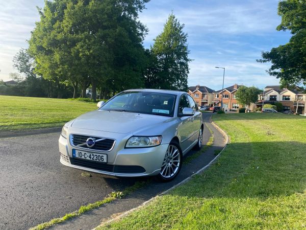 Volvo S40 Saloon, Diesel, 2010, Silver