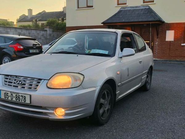 Hyundai Accent Hatchback, Petrol, 2005, Silver