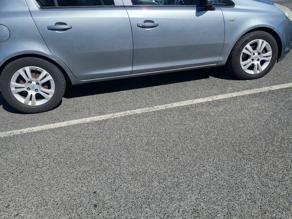Opel Corsa Hatchback, Petrol, 2010, Silver
