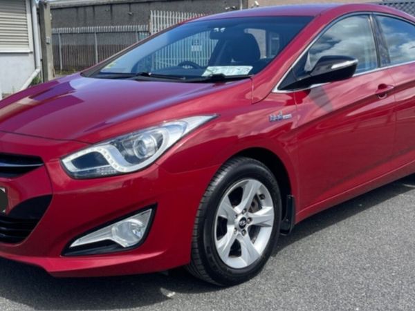 Hyundai i40 Saloon, Diesel, 2014, Red