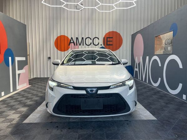 Toyota Corolla Estate, Petrol Hybrid, 2021, White