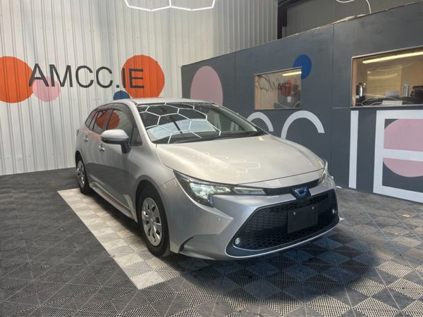 Toyota Corolla Estate, Petrol Hybrid, 2021, Silver