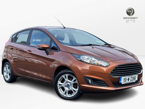 Ford Fiesta Hatchback, Petrol, 2015, Gold