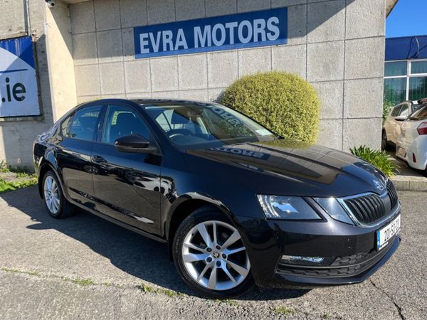Skoda Octavia Hatchback, Diesel, 2020, Black