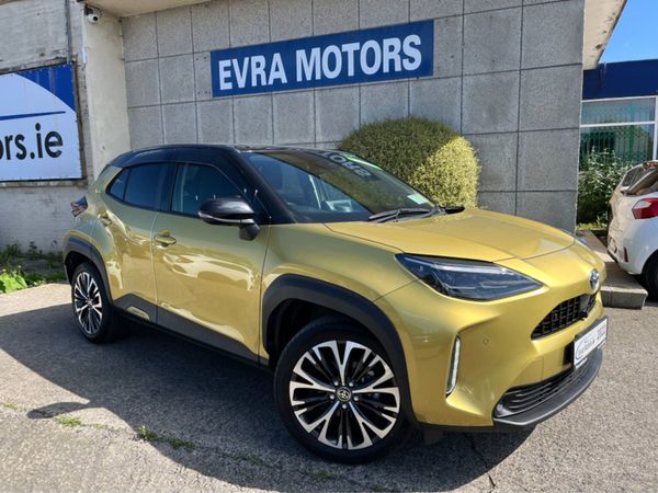Toyota Yaris Cross Hatchback, Petrol Hybrid, 2022, Burgundy