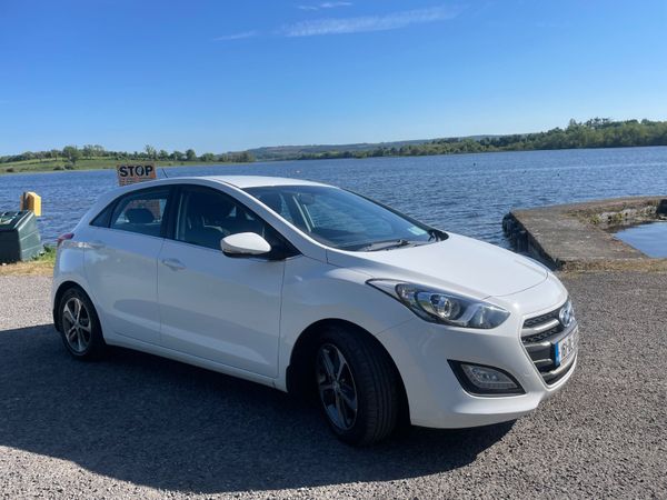 Hyundai i30 Hatchback, Diesel, 2016, White