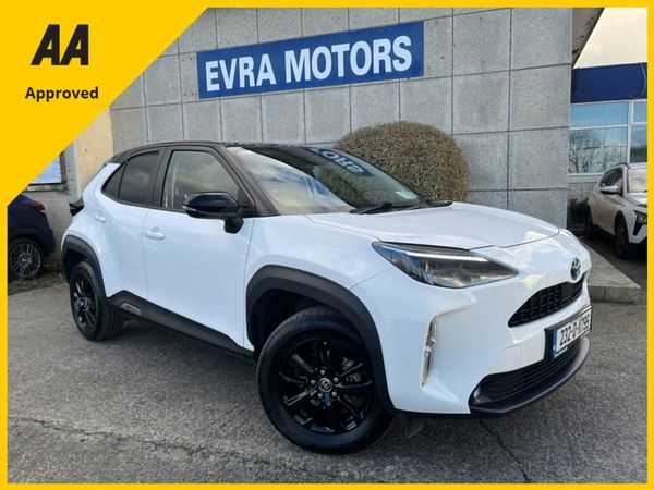 Toyota Yaris Cross Hatchback, Petrol Hybrid, 2023, White