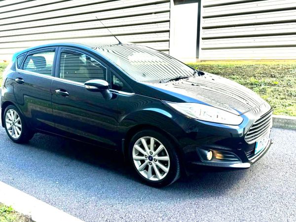 Ford Fiesta Hatchback, Petrol, 2017, Black