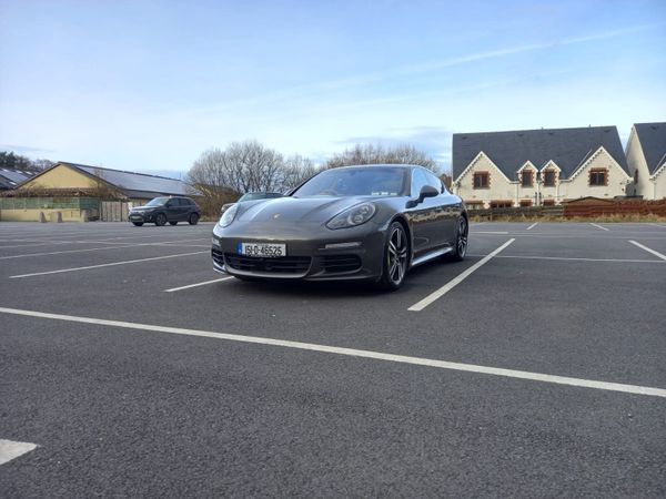 Porsche Panamera Hatchback, Petrol Plug-in Hybrid, 2015, Grey