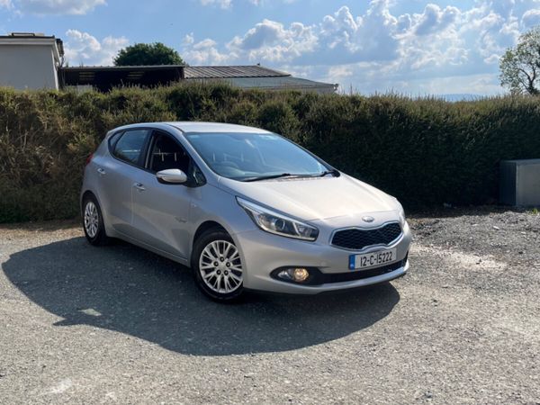 Kia Ceed Hatchback, Diesel, 2012, Silver