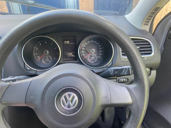 Volkswagen Golf Hatchback, Petrol, 2009, Silver