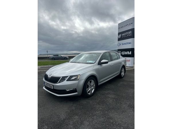 Skoda Octavia Hatchback, Diesel, 2018, Grey