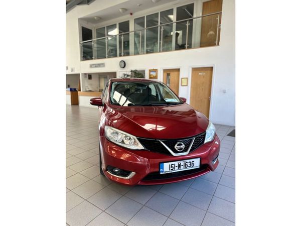 Nissan Pulsar Hatchback, Petrol, 2015, Red