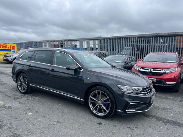 Volkswagen Passat Estate, Petrol Plug-in Hybrid, 2020, Grey