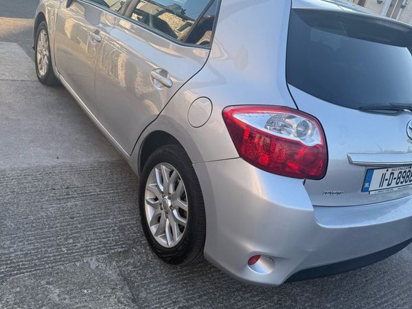 Toyota Auris Hatchback, Diesel, 2011, Silver