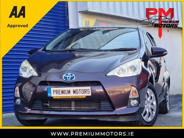 Toyota Aqua Hatchback, Hybrid, 2014, Brown