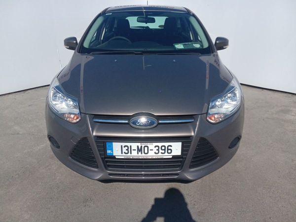 Ford Focus Hatchback, Petrol, 2013, Brown