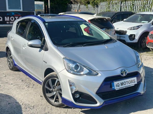 Toyota Aqua Hatchback, Petrol Hybrid, 2016, Silver