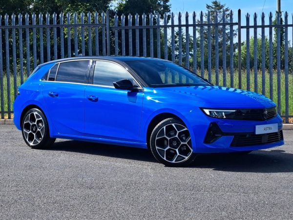 Opel Astra Hatchback, Petrol, 2025, Blue