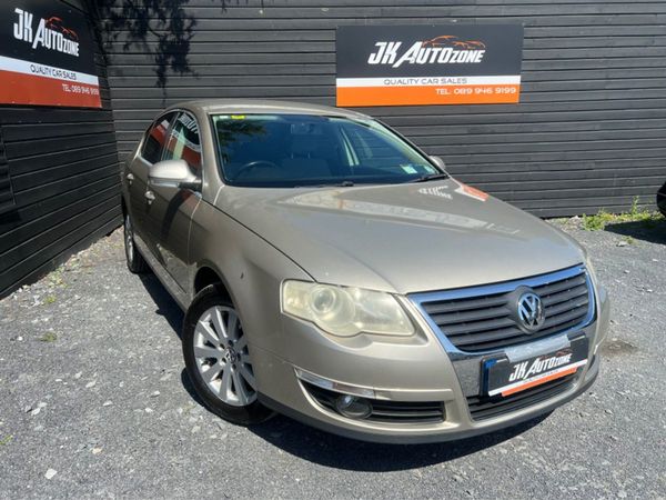 Volkswagen Passat Saloon, Petrol, 2008, Beige
