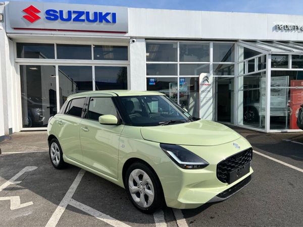 Suzuki Swift Hatchback, Petrol Hybrid, 2025, Yellow