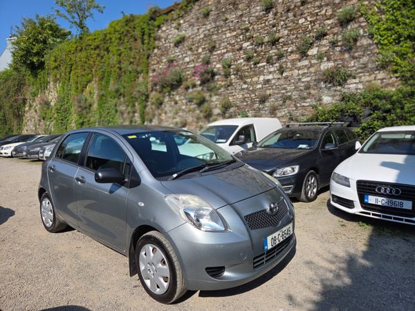 Toyota Yaris Hatchback, Petrol, 2008, Silver