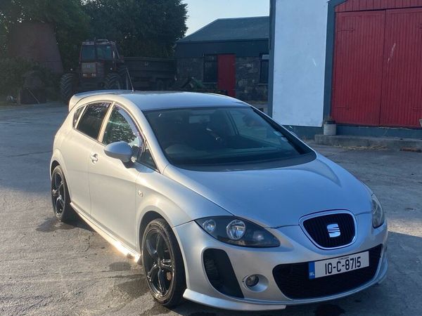 SEAT Leon Hatchback, Diesel, 2010, Grey