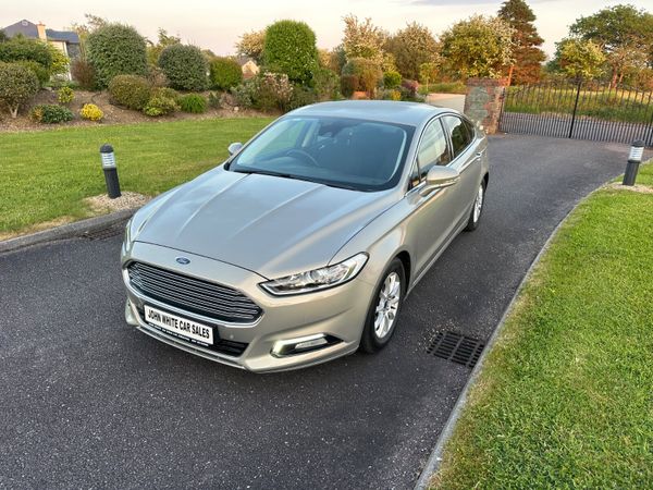 Ford Mondeo Hatchback, Diesel, 2017, Silver