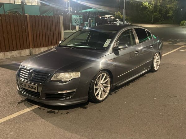 Volkswagen Passat Saloon, Diesel, 2010, Grey