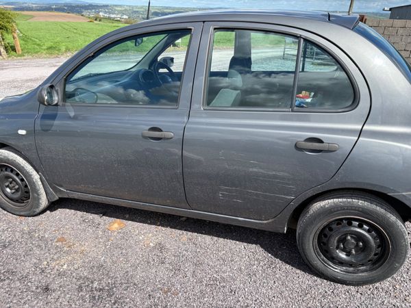 Nissan Micra Hatchback, Petrol, 2004, Grey