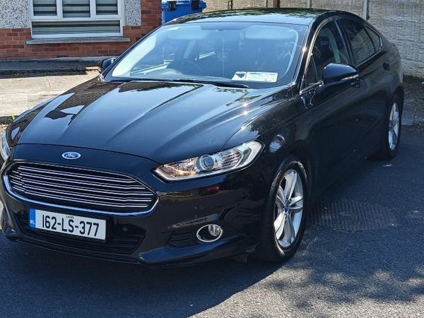 Ford Mondeo Hatchback, Diesel, 2016, Black