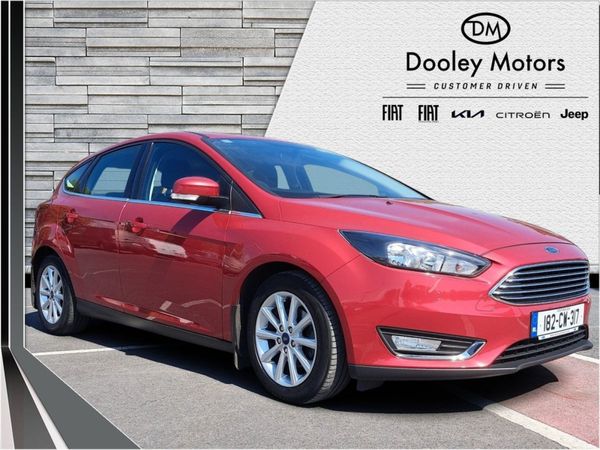 Ford Focus Hatchback, Petrol, 2018, Red