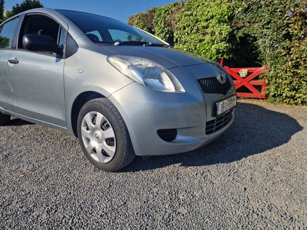 Toyota Yaris Hatchback, Petrol, 2006, Silver