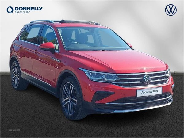 Volkswagen Tiguan , Petrol, 2021, Red