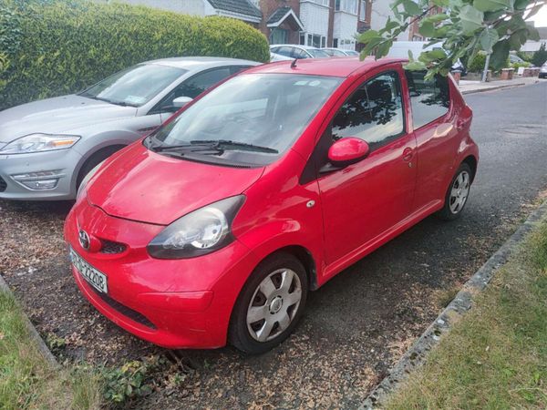 Toyota Aygo Hatchback, Petrol, 2007, Red