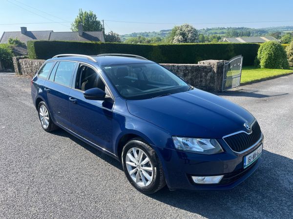 Skoda Octavia Estate, Petrol, 2016, Blue