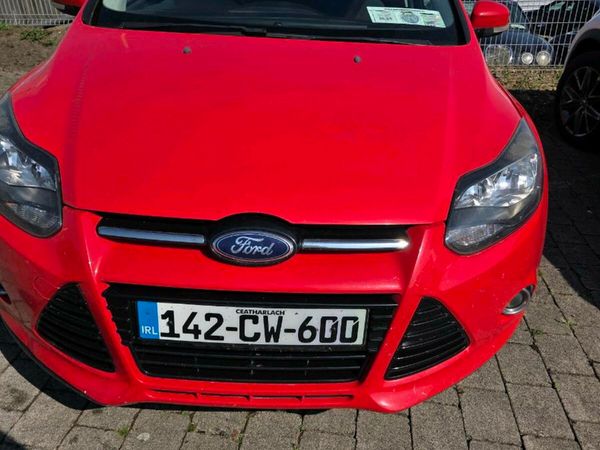 Ford Focus Hatchback, Diesel, 2014, Red