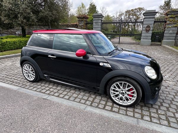 Mini Cooper Hatchback, Petrol, 2011, Black