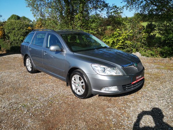 Skoda Octavia Estate, Diesel, 2013, Grey