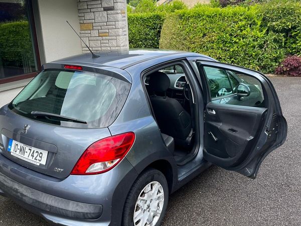 Peugeot 207 Hatchback, Diesel, 2010, Grey