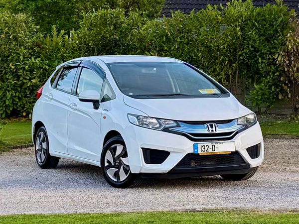 Honda Fit Hatchback, Petrol Hybrid, 2013, White
