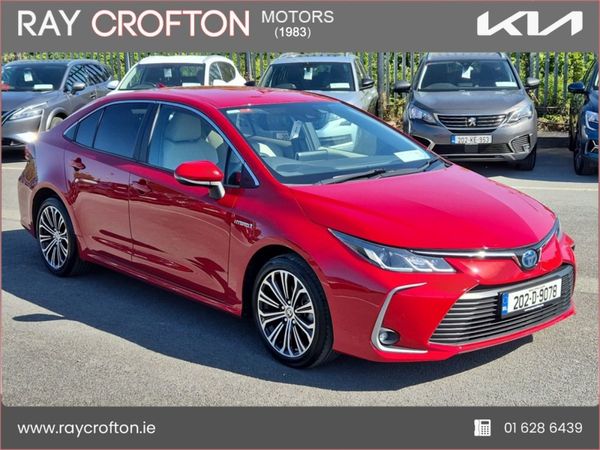 Toyota Corolla Saloon, Petrol Hybrid, 2020, Red