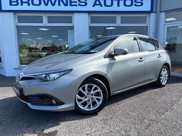 Toyota Auris Hatchback, Petrol, 2016, Grey