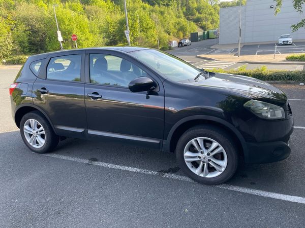 Nissan Qashqai Hatchback, Petrol, 2013, Black